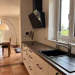 In Mit Eingezäuntem Gartenbereich Für Hunde Сasa de vacaciones