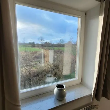 In Mit Eingezaeuntem Gartenbereich Fuer Hunde Kronsgaard